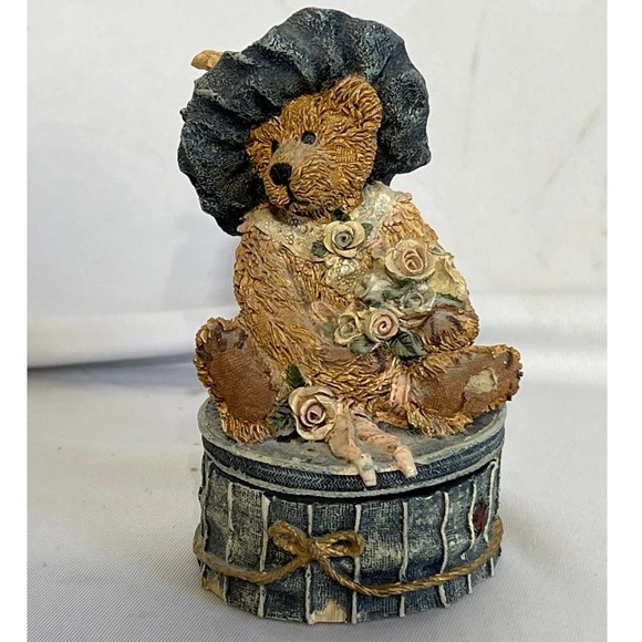 Boys Bears and Friends VTG Victoria Lady Love Trinket Box 2004 Ed. 4B Pc. 737 - Picture 1 of 6